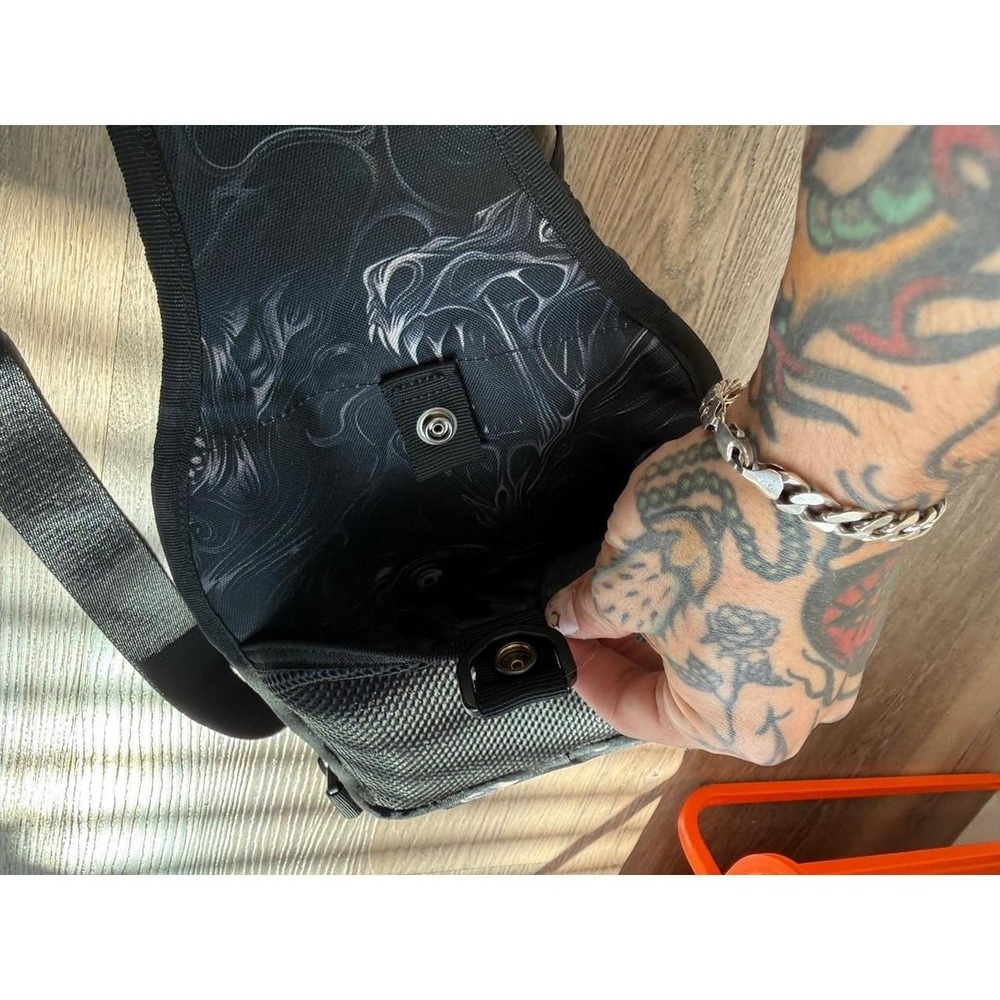 Wolfpak 9L Sling Bag Black Grey Pattern Tactical Gym Everyday Carry Bag - Picture 6 of 6